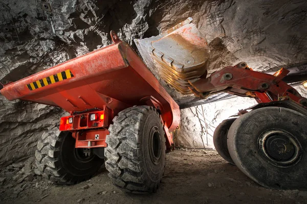 Minería de oro subterránea —  Fotos de Stock