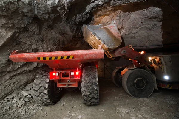 Altın madenciliği underground — Stok fotoğraf