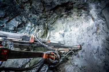 Altın madenciliği underground