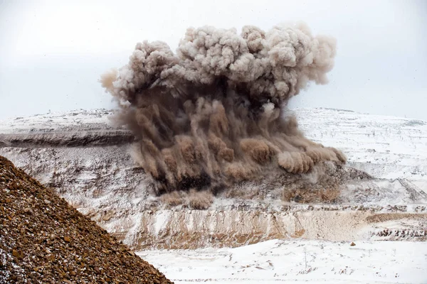 Explosive works on open pit — Stock Photo, Image