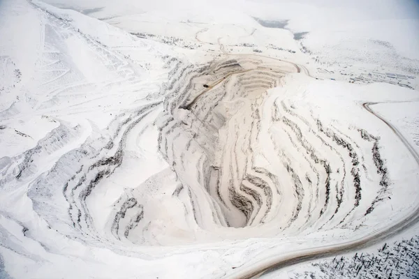 La minería de oro en invierno — Foto de Stock