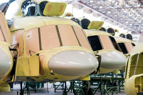 Helikopter luchtvaart fabriek — Stockfoto