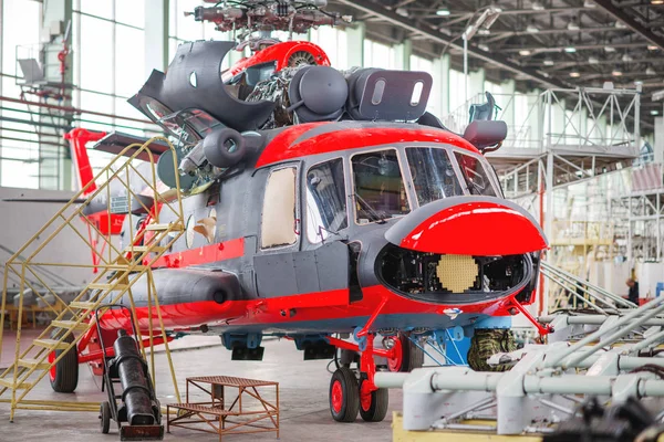 Helikopter luchtvaart fabriek — Stockfoto