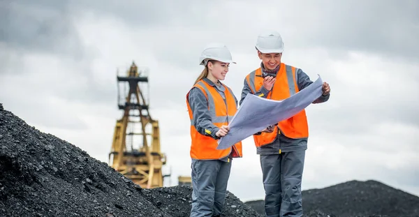 Trabajadores mineros del carbón — Foto de Stock