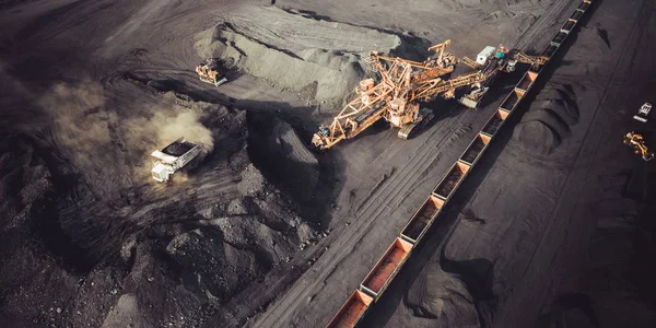 Wydobycie węgla z góry — Zdjęcie stockowe