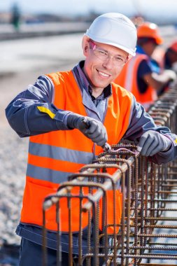 alt site oluşturma, çelik inşaat demiri sabitleme