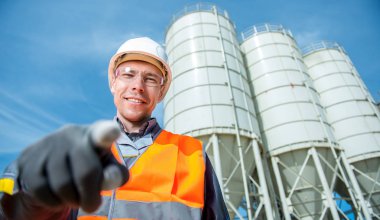 işçi çimento fabrikası