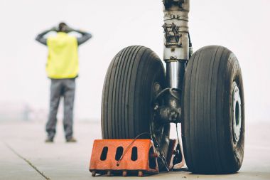 Havaalanı işçisi makinist