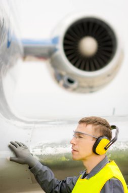 Erkek Havaalanı işçi