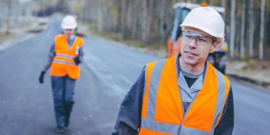 çalışan inşaat yapı