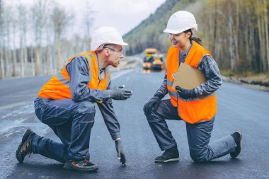 çalışan inşaat yapı