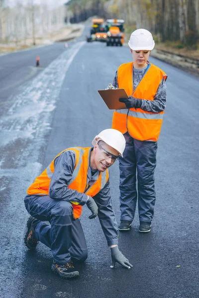 çalışan inşaat yapı