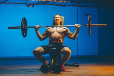 Halter adam egzersiz