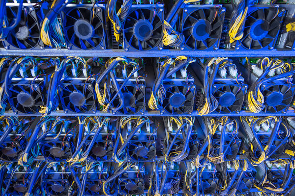 bitcoin cryptocurrency mining farm