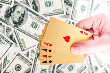 Altın poker kartları