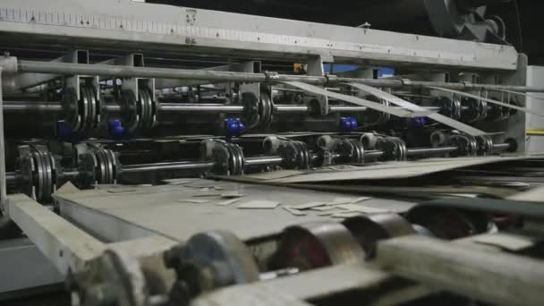Caja de cartón proceso de fabricación fábrica de papel — Vídeos de Stock