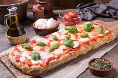 Dikdörtgen romana pizza