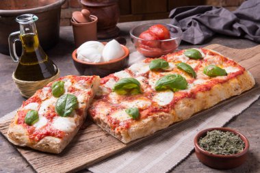 Dikdörtgen romana pizza