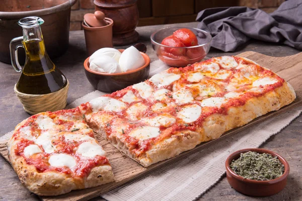 Dikdörtgen romana pizza