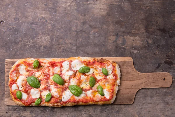 Pala romana pizza — стокове фото