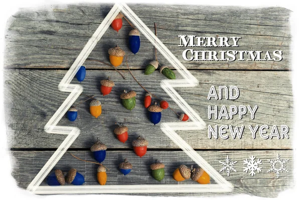 Веселий різдвяний і щасливий новий рік CARD фон ручної роботи кольорові жолуді різдвяна ялинка . — стокове фото