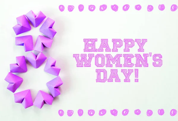 Uluslararası kadın gününü kutlamak 8 Mart, tebrik kartı gül renkli kağıt kalpler şekil sekiz rakamı 8 beyaz arka plan üzerinde — Stok fotoğraf