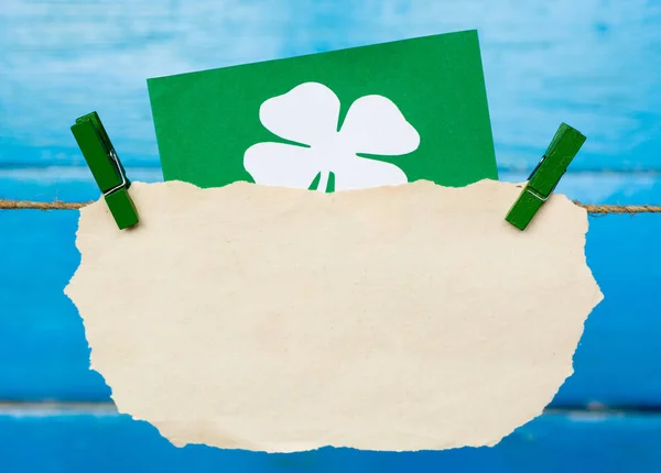 Bonne carte Saint-Patrick avec des attributs de vacances — Photo