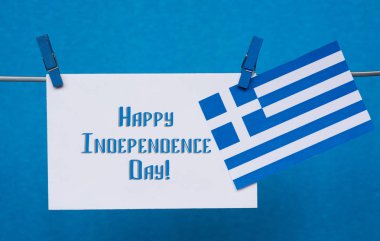 Yunanistan bayrakları ve kağıt Not - Mutlu Bağımsızlık günü kartında 25 Mart, 