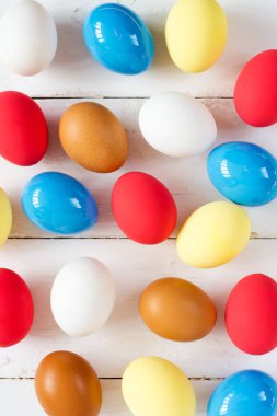 Renkli yumurta, seçici odak resim. Mutlu Paskalya kartı