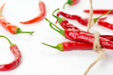 Chili pepper, üzerinde beyaz metin için yer. tonlu görüntü. ışık efektleri