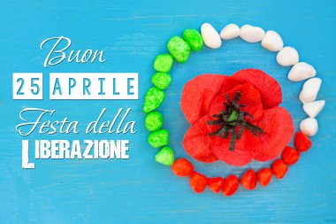 25 Nisan kurtuluş günü metin İtalyan kart. Çiçek haşhaş ve İtalya bayrağı. seçici odak resim