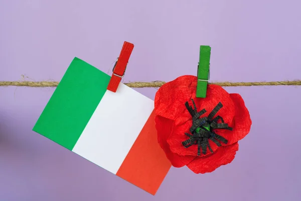 April Bevrijding Dag Tekst Italiaanse Kaart Bloem Klaproos Italië Vlag — Stockfoto