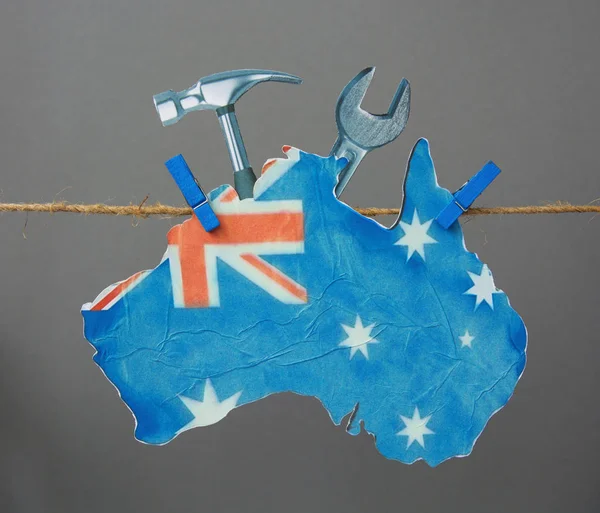 Happy Labor Day australia card. 1. Mai Arbeitertag australische Flagge, Hammer und Schraubenschlüssel - Grunge abstraktes Bild — Stockfoto