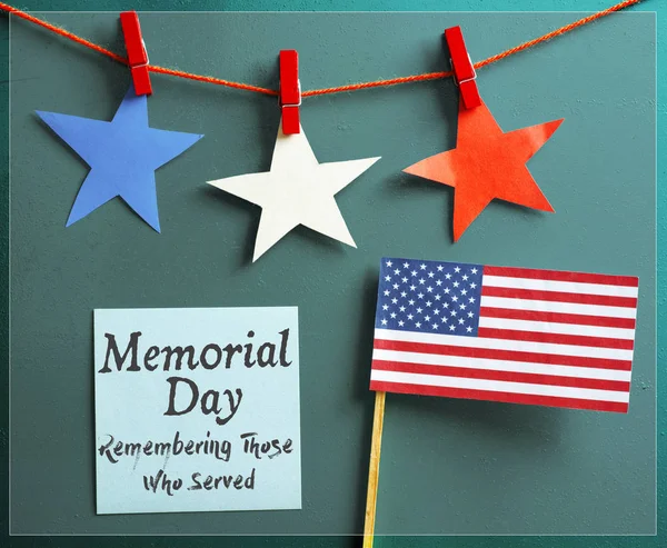 Tarjeta Memorial Day. Bandera americana y rayas estrella — Foto de Stock