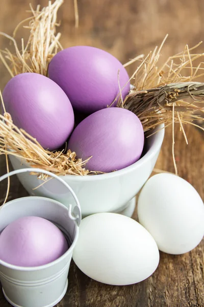 Paaseieren Nest Houten Achtergrond Selectieve Aandacht Afbeelding Gelukkig Paaskaart — Stockfoto