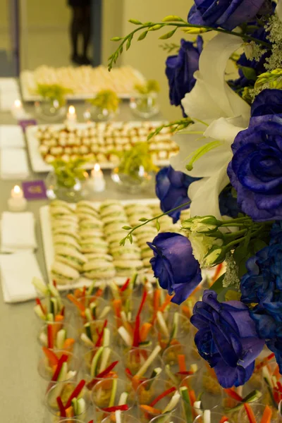 Mesa de boda y comida —  Fotos de Stock