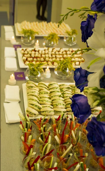 Mesa de boda y comida —  Fotos de Stock