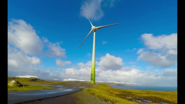 Zeitraffer einer Windmühle auf den Färöer-Inseln — Stockvideo