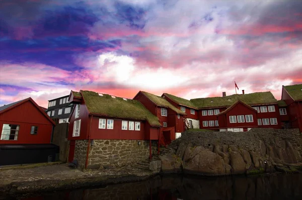 De hoofdstad stad van Torshavn, op de Faeröer — Stockfoto