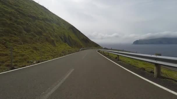 Excursie rutieră în Insulele Feroe în Atlanticul de Nord — Videoclip de stoc