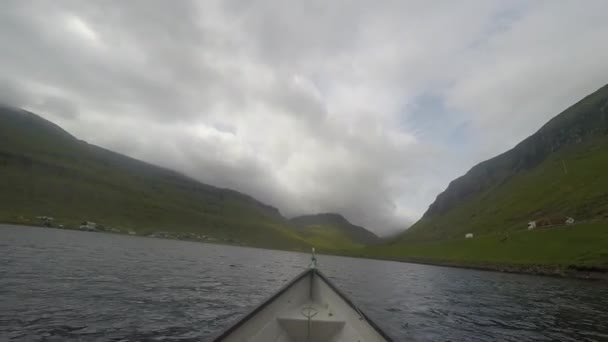 Fiske på landsbygden — Stockvideo