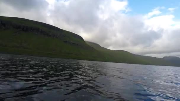 Fiske på landsbygden — Stockvideo