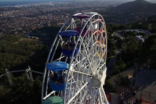 S'amuser dans la ville espagnole de Barcelone — Photo