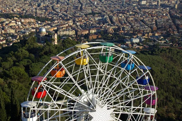 S'amuser dans la ville espagnole de Barcelone — Photo