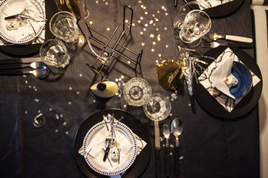 İsveç 'te yeni yıl partisi masası