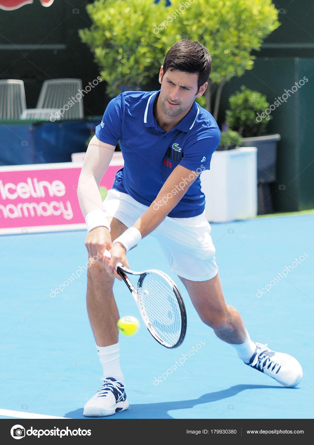 Melbourne Australia January 2018 Tennis Player Novak Preparing Australian – Stock Photo © #179930380