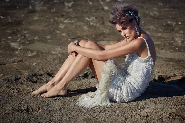 Retrato de um modelo de menina ao ar livre . — Fotografia de Stock