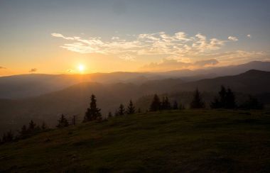 Güzel sahne, Romanya doğası. Manzara, doğa, yaz.