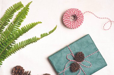 Noel hediyesi. El hazırlanmış hediye.