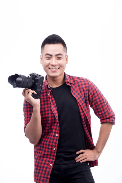 Professionell fotograf håller kameran — Stockfoto
